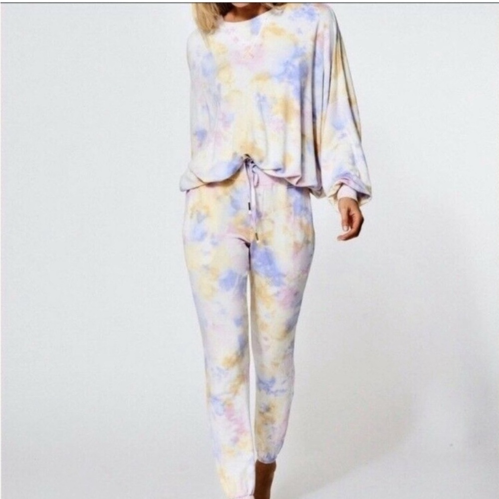 Women's Tie-Dye Lounge Set